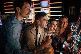 Katalog permainan Microgaming di seafarer mencakup ribuan slot dan permainan meja
